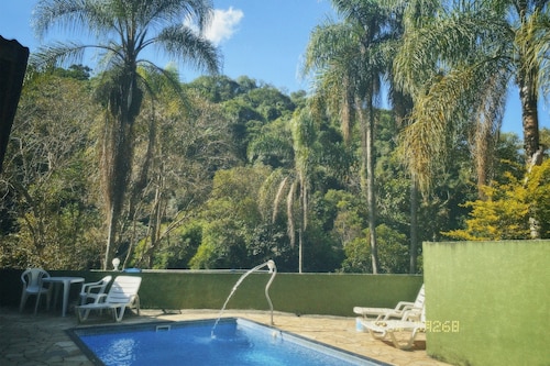 Verdadeiro Paraíso Perfeito Para Relaxar e Descansar em Meio ao Verde e Natureza