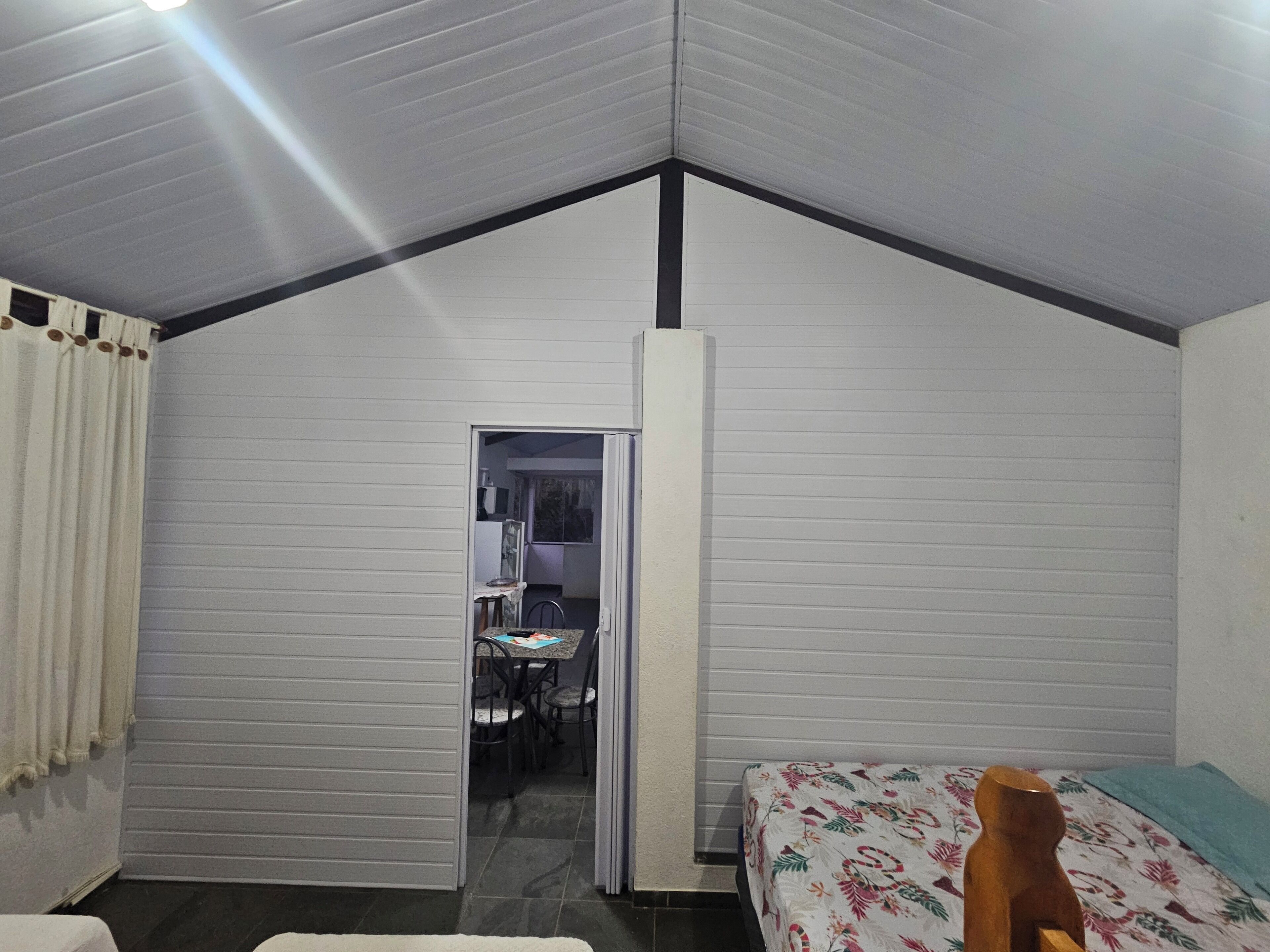 5 quartos, escrivaninha, Wi-Fi, acesso para cadeiras de rodas