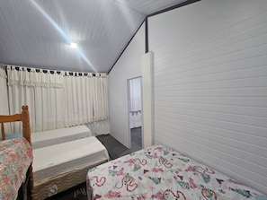 5 Schlafzimmer, Schreibtisch, WLAN, Rollstuhlgeeignet