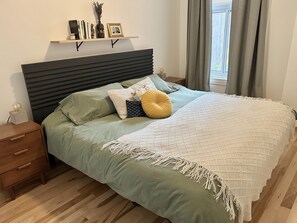 3 slaapkamers, een strijkplank/strijkijzer, wifi, beddengoed