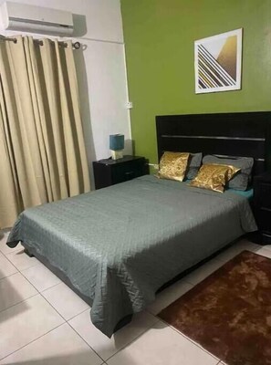 2 Schlafzimmer, Bügeleisen/Bügelbrett, kostenloses WLAN, Bettwäsche