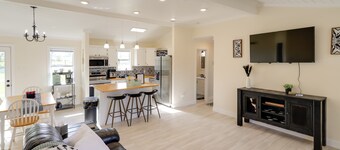 Updated Comanche Home w/ Country Views!