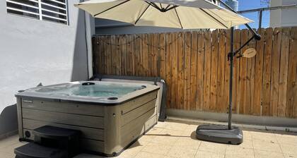 Stylish and cheerful 3 bedrooms house with hot tub. Pet Friendly!