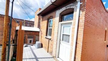 Enceinte de lâhĂ©bergement