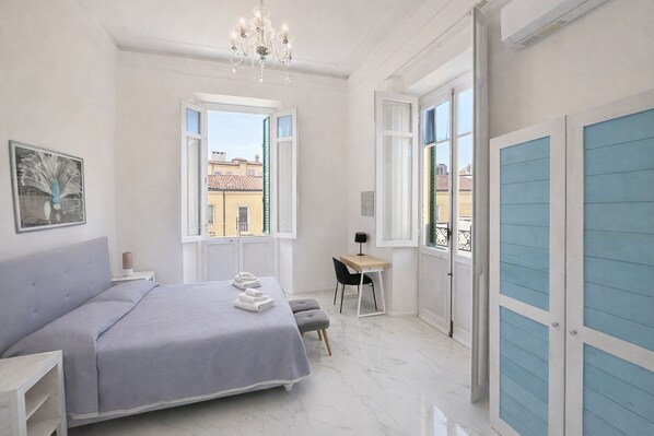 Family Suite | Egyptian cotton sheets, premium bedding, individually decorated