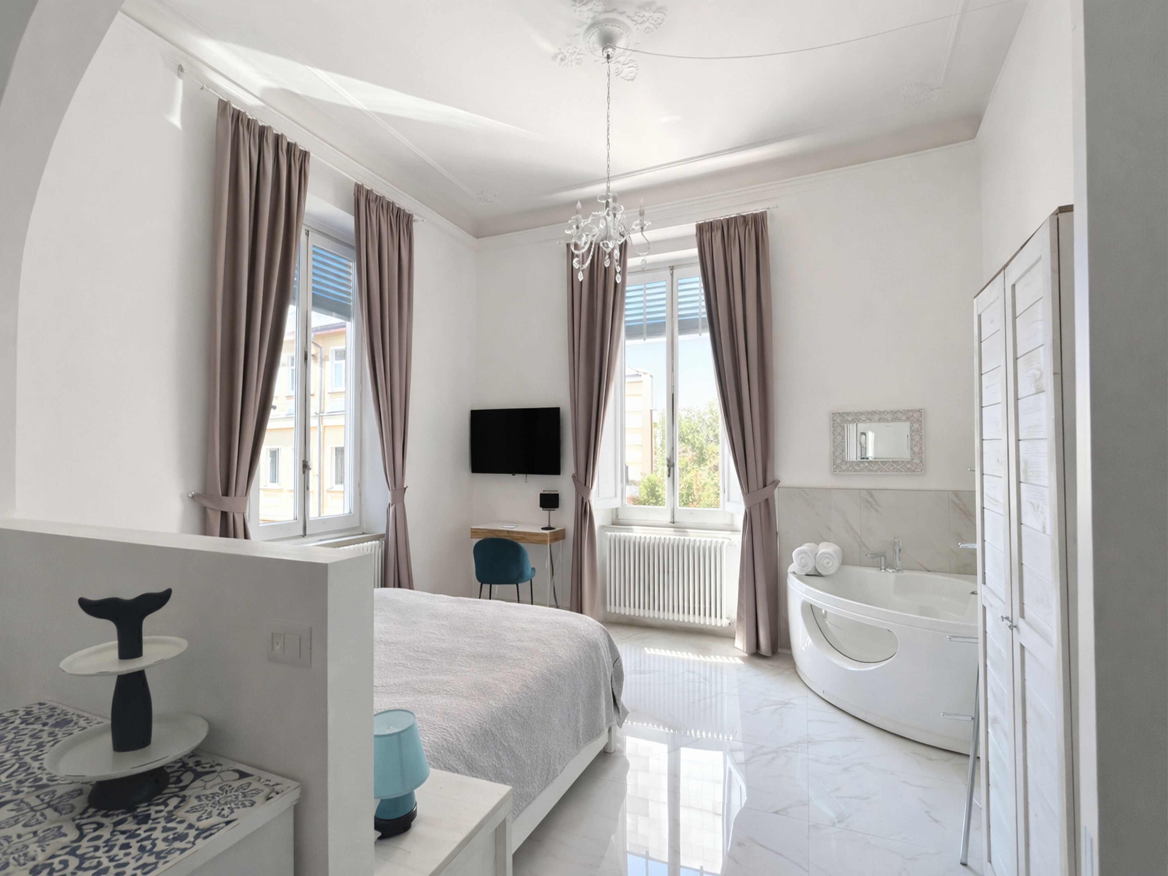 Romantic Suite | Living area