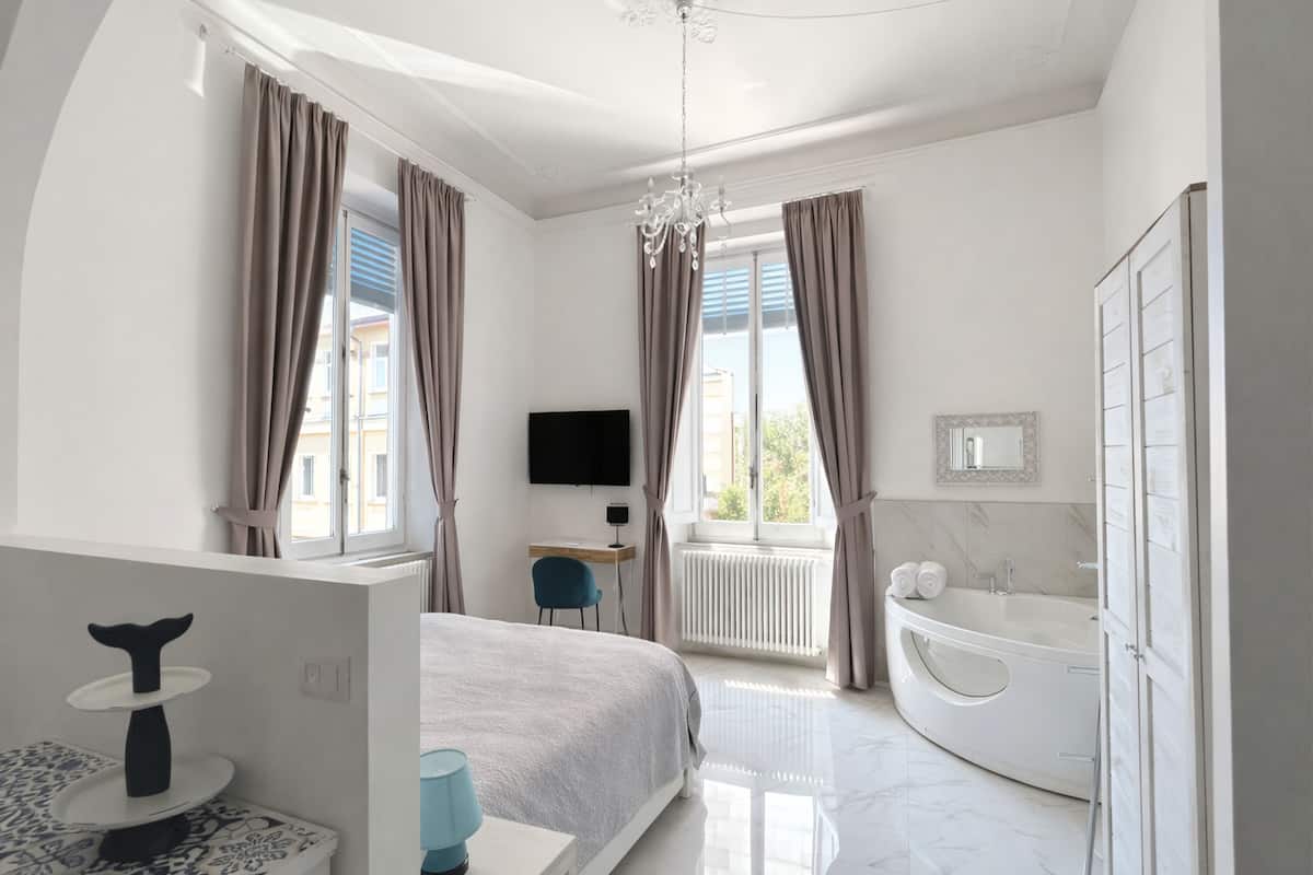 Romantic Suite | Living area