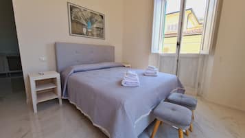 Family Suite | Egyptian cotton sheets, premium bedding, individually decorated