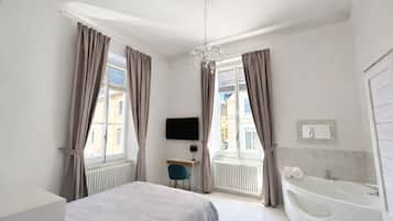 Suite Romantique | Bain à remous intérieur