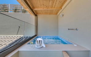Honeymoon Suite, Sea View - Spiros Soula Thematic Suites (Malevizi)