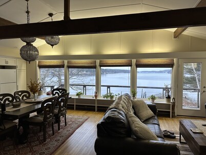 Edgecomb Maine.  Close to Boothbay & Wiscasset.  Very private and relaxing.