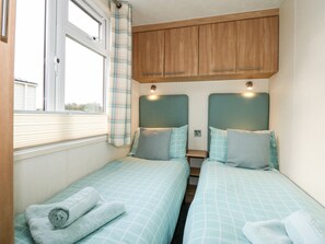 2 habitaciones, decoración personalizada y muebles diferentes