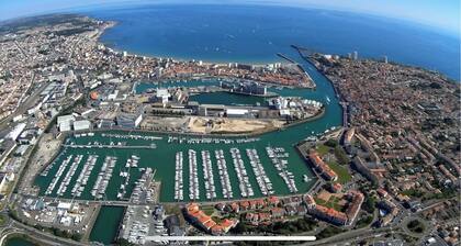 Villa de charme à 2 kms de la plage, conviviale, idéale en famille ou entre amis
