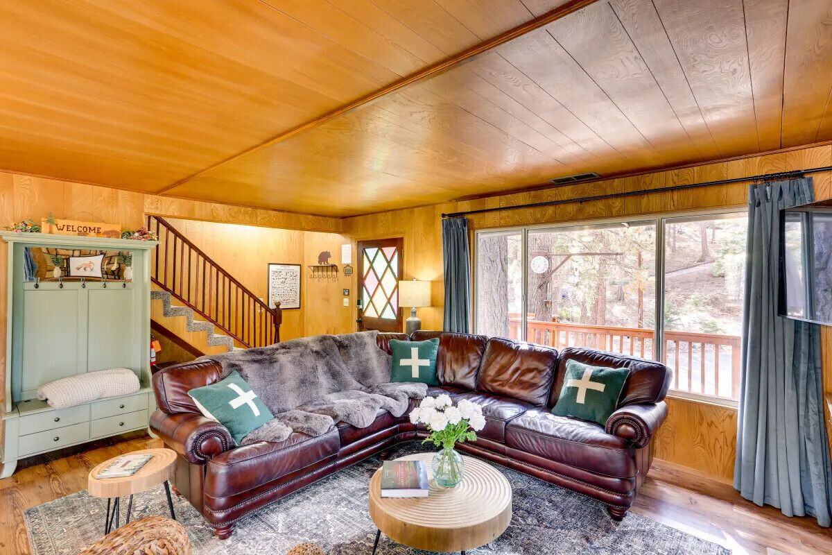 Big Bear Lake Cabin W/ Game Room, 1 Mi To Ski Slopes! - Big Bear Lake