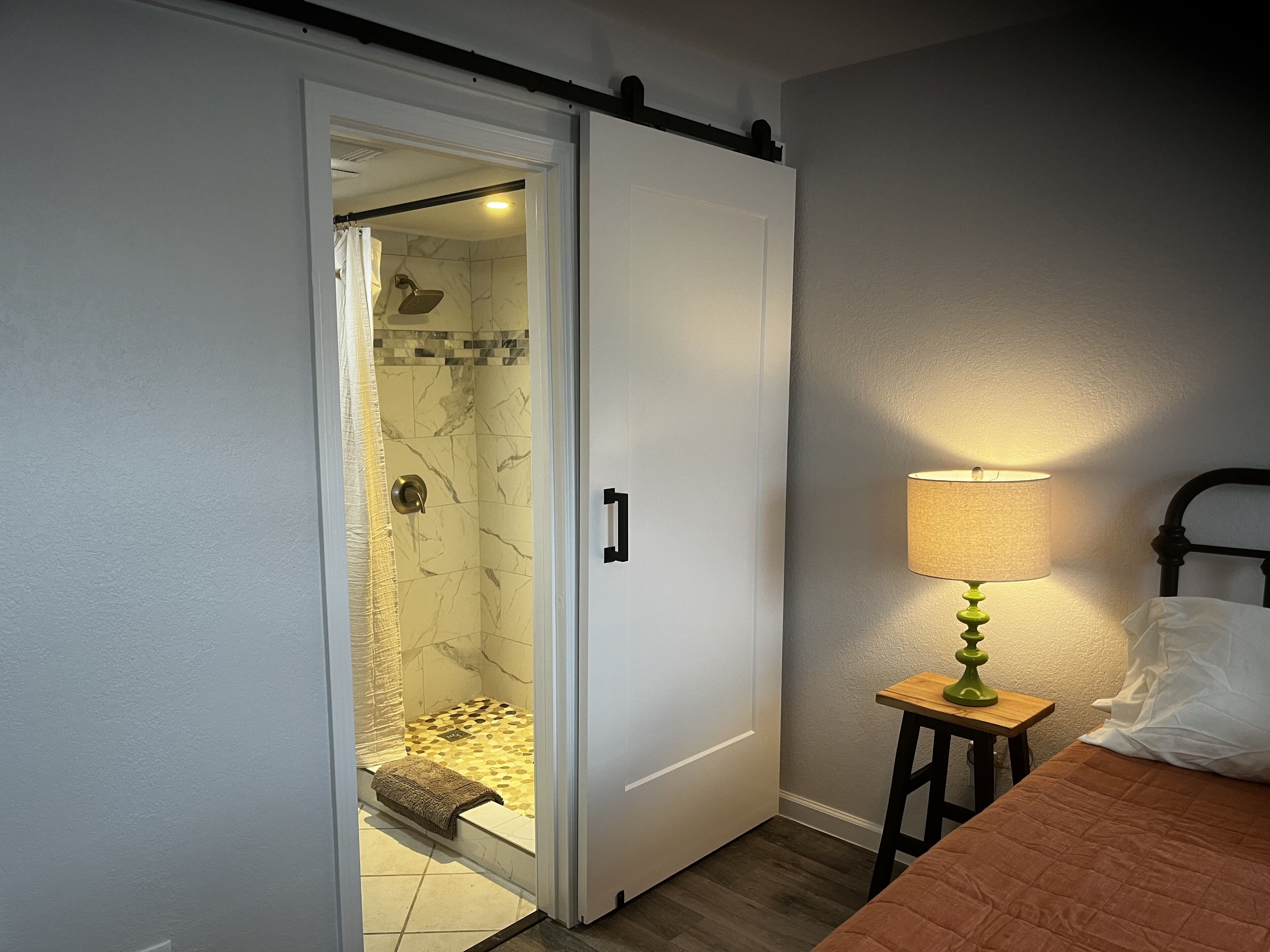 2 bedrooms, desk, free WiFi, bed sheets