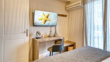 1 camera, una scrivania, ferro/asse da stiro, Wi-Fi