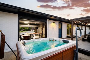 Terrace/patio - Luxurious Sunset Retreat w/Private Spa Patio (Centennial)