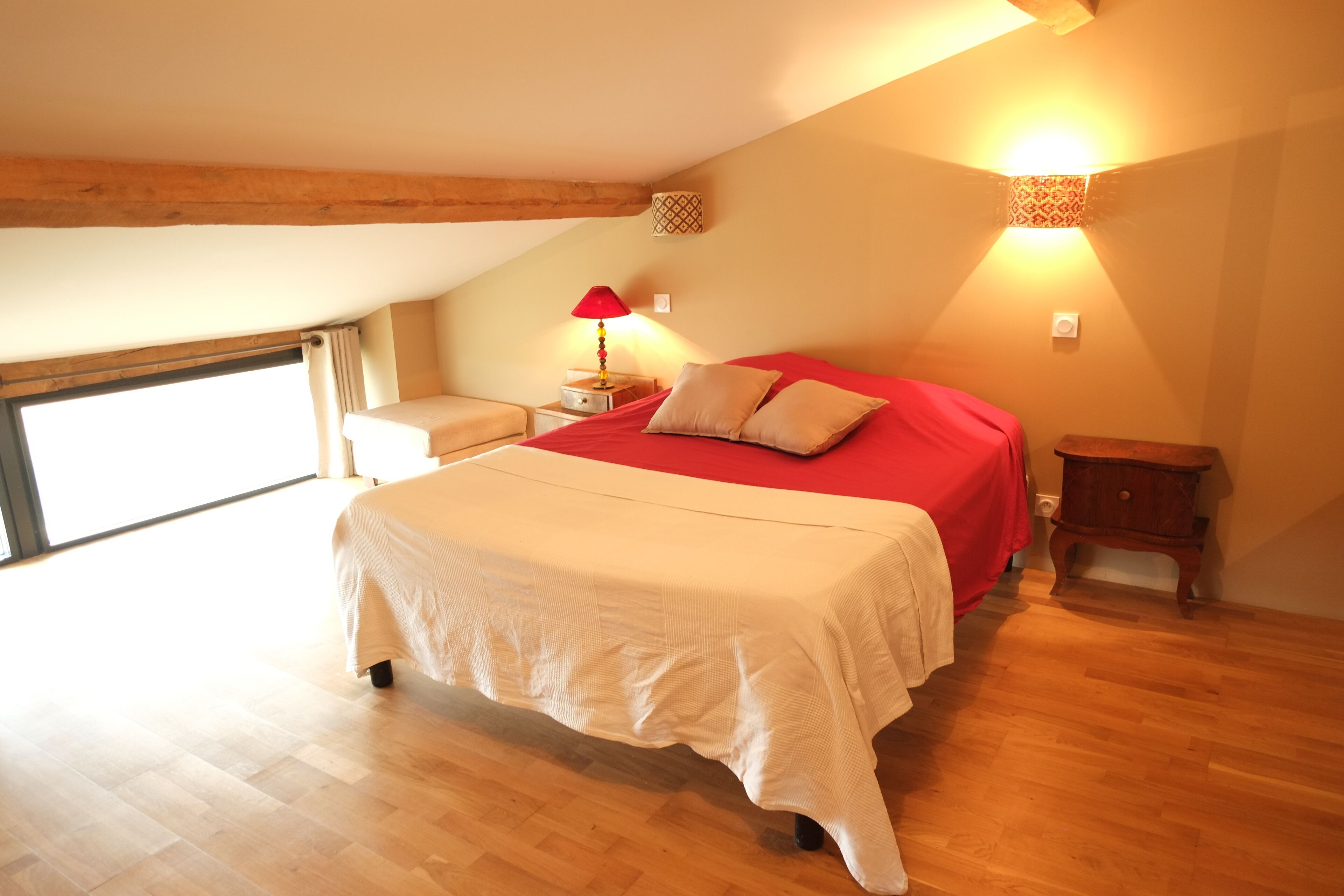 2 chambres, fer et planche à repasser, lit parapluie, Wi-Fi gratuit