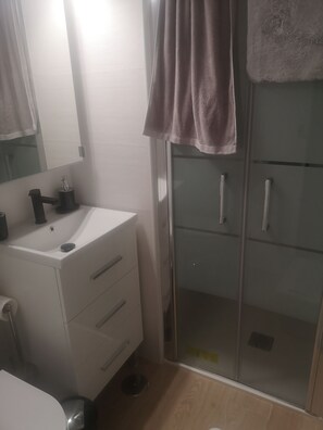 Ảnh chưa phân loại, 5 trong số 6 ảnh, nút