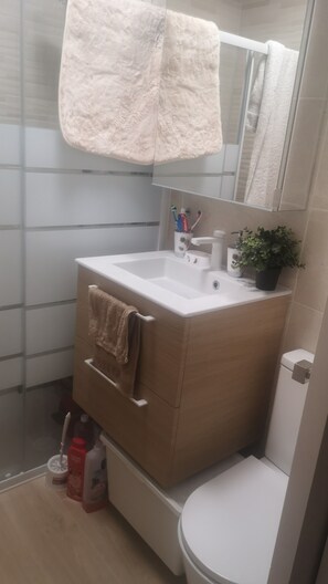 Ảnh chưa phân loại, 4 trong số 6 ảnh, nút