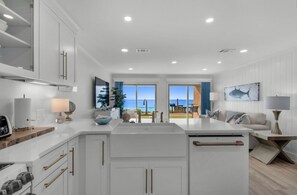 Mikrowelle, Ofen, Herdplatte, Geschirrspüler