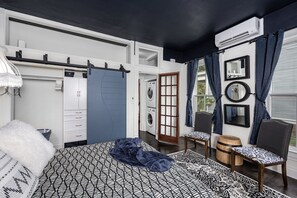 1 chambre, fer et planche à repasser, Wi-Fi gratuit, draps fournis