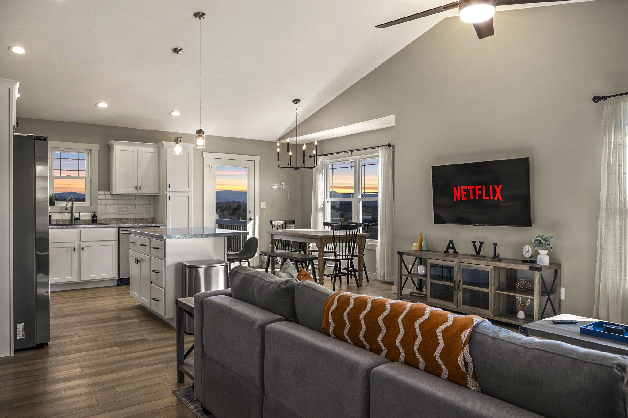 Smart TV, books