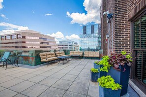 Exterior - Distinguished Apartment Rooftop Deck (Baltimore)