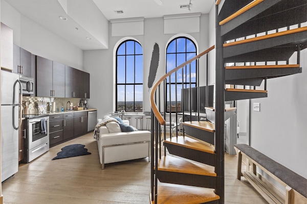 Exclusive Apartment | Living area | 70-inch TV with digital channels