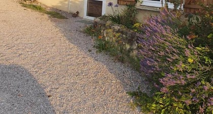 * LA MAISON DES POMMIERS avec SPA *