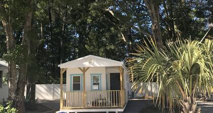 The Azalea Cottage At The Cedar Point House