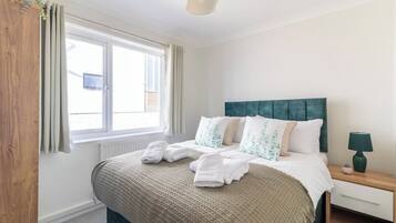 2 bedrooms, iron/ironing board, WiFi, bed sheets