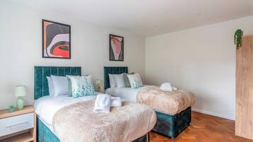 2 soverom, strykejern/-brett, wi-fi og sengetøy