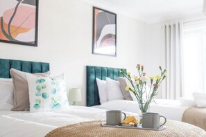 2 chambres, fer et planche Ă repasser, Wi-Fi, draps fournis
