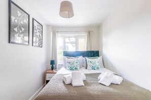 2 quartos, ferros/tábuas de passar roupa, Wi-Fi, roupa de cama