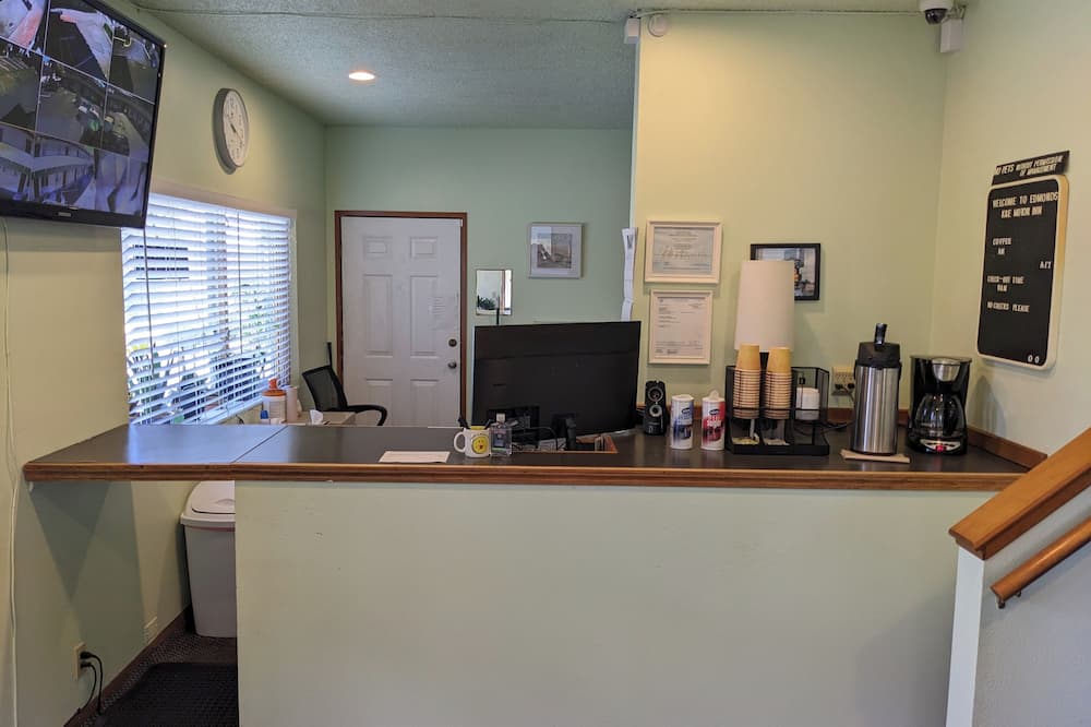 K&E Motor Inn
