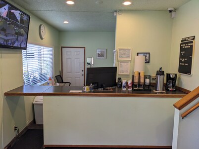 K&E Motor Inn