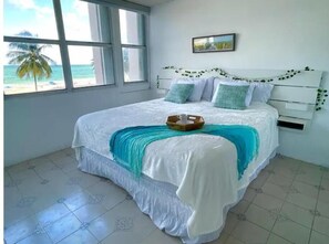 1 bedroom, WiFi, bed sheets, wheelchair access - Sleep with the sound of waves! (Carolina)