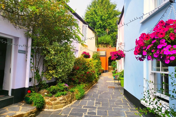 Cottage | Property grounds
