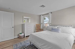 4 Schlafzimmer, Bügeleisen/Bügelbrett, WLAN, Bettwäsche