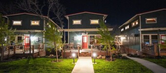 Cabin 1 - New Modern Lux Cabin, Hot Tub, FirePit, Games