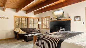 3 bedrooms, iron/ironing board, travel crib, WiFi