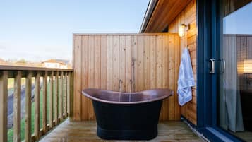 Luxury Room, 1 King Bed, Bathtub, Lake View | Terrace/patio