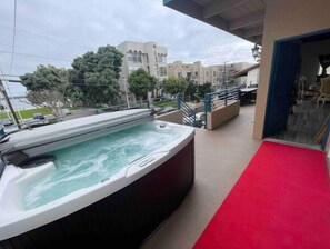 Terrace/patio - Full Bay View Luxurious 3 Bed w Spa (San Diego)