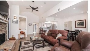 Smart TV, fireplace, stereo