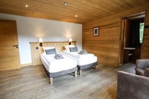 7 Schlafzimmer