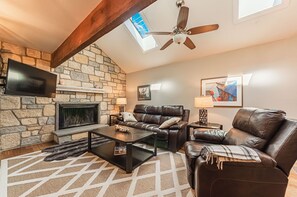 Smart-TV og stereoanlegg