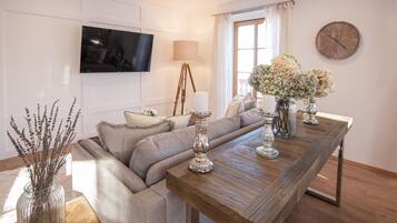 Smart-TV, Bücher, Videothek