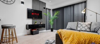 Stylish 4bd - Coop LIVE - Etihad - Parking