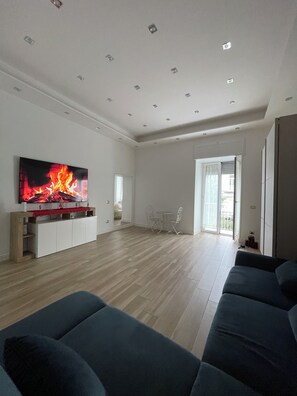 Ropa de cama de alta calidad y minibar 